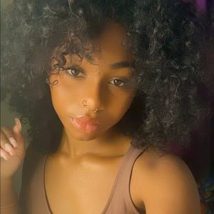 Meet your Posher, Toni